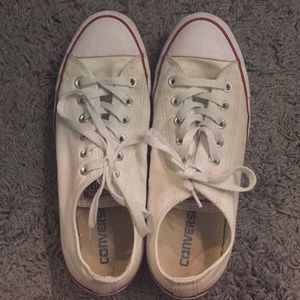 Low top white converse